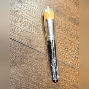 NEW Laura Geller Makeup Brush